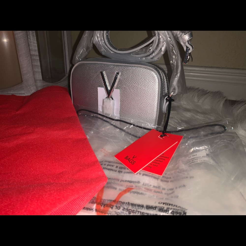 VALENTINO - Picture 2 of 4